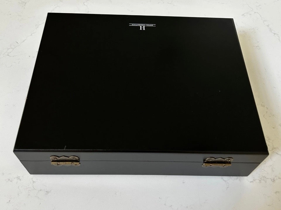Hotel Collection Wine Accesory Kit